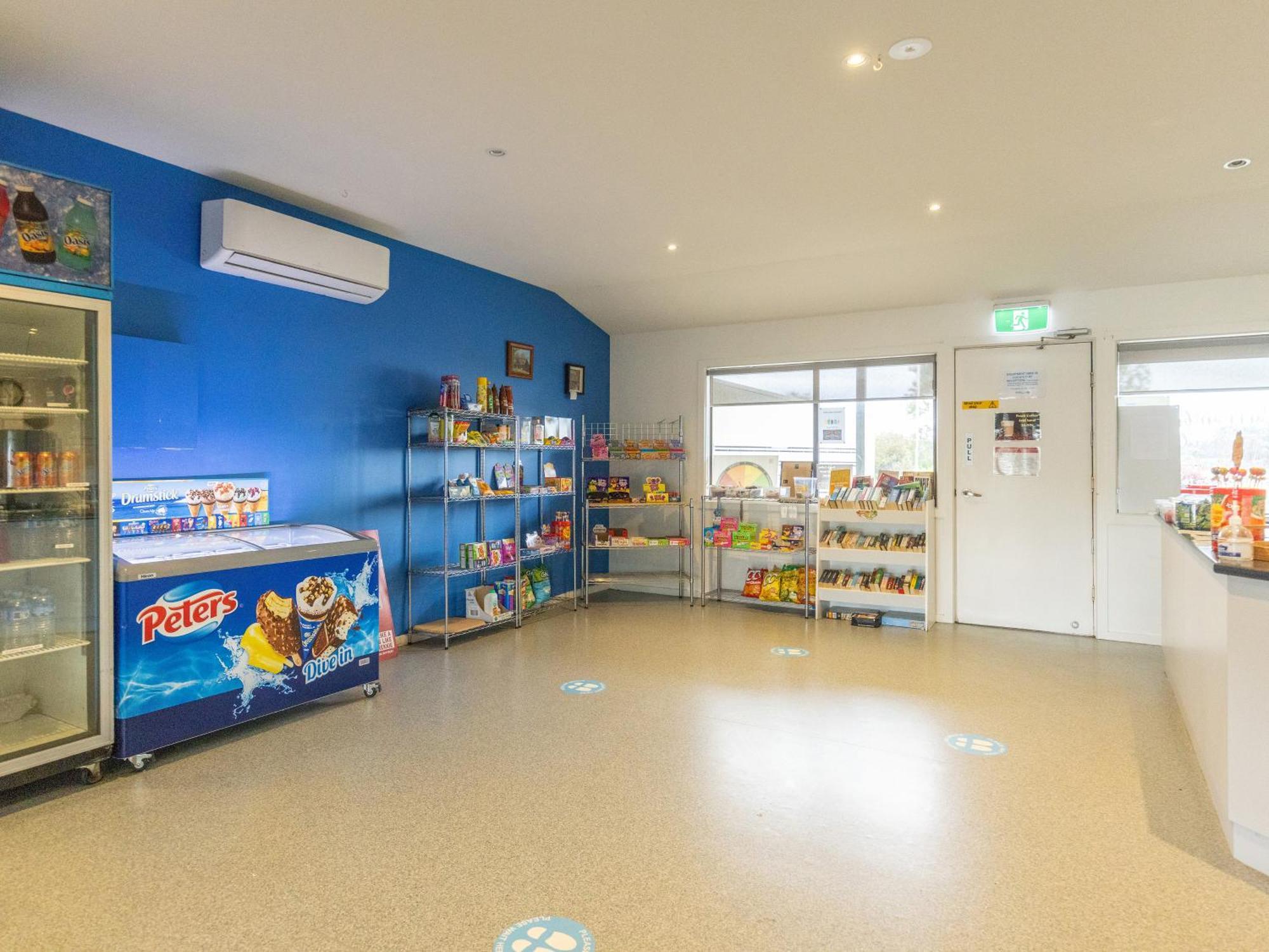 Nrma Warrnambool Riverside Holiday Park Exterior photo