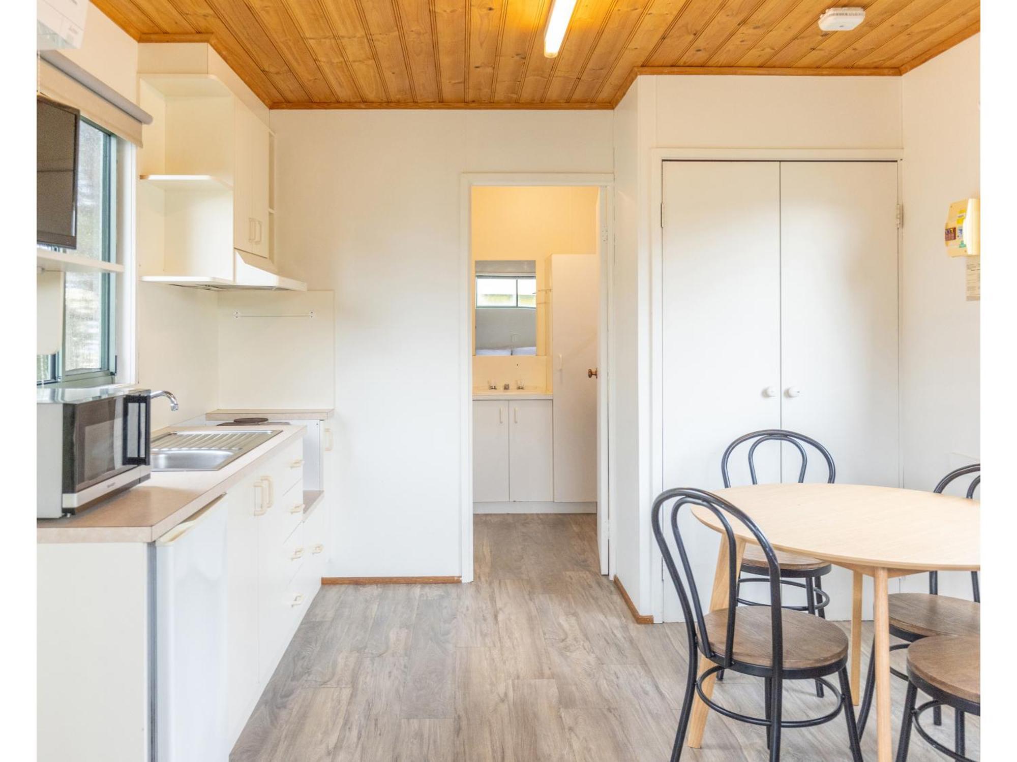 Nrma Warrnambool Riverside Holiday Park Room photo