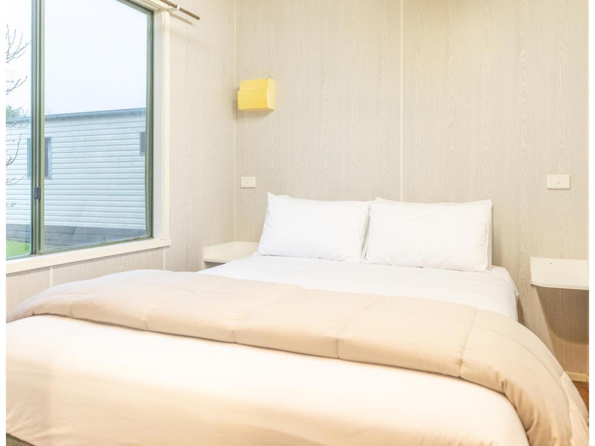Nrma Warrnambool Riverside Holiday Park Room photo