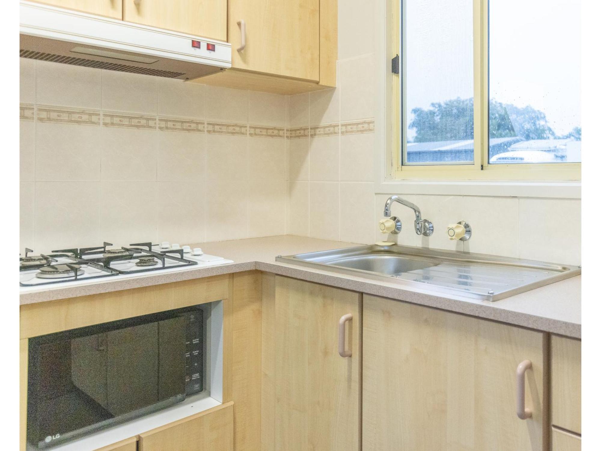 Nrma Warrnambool Riverside Holiday Park Room photo