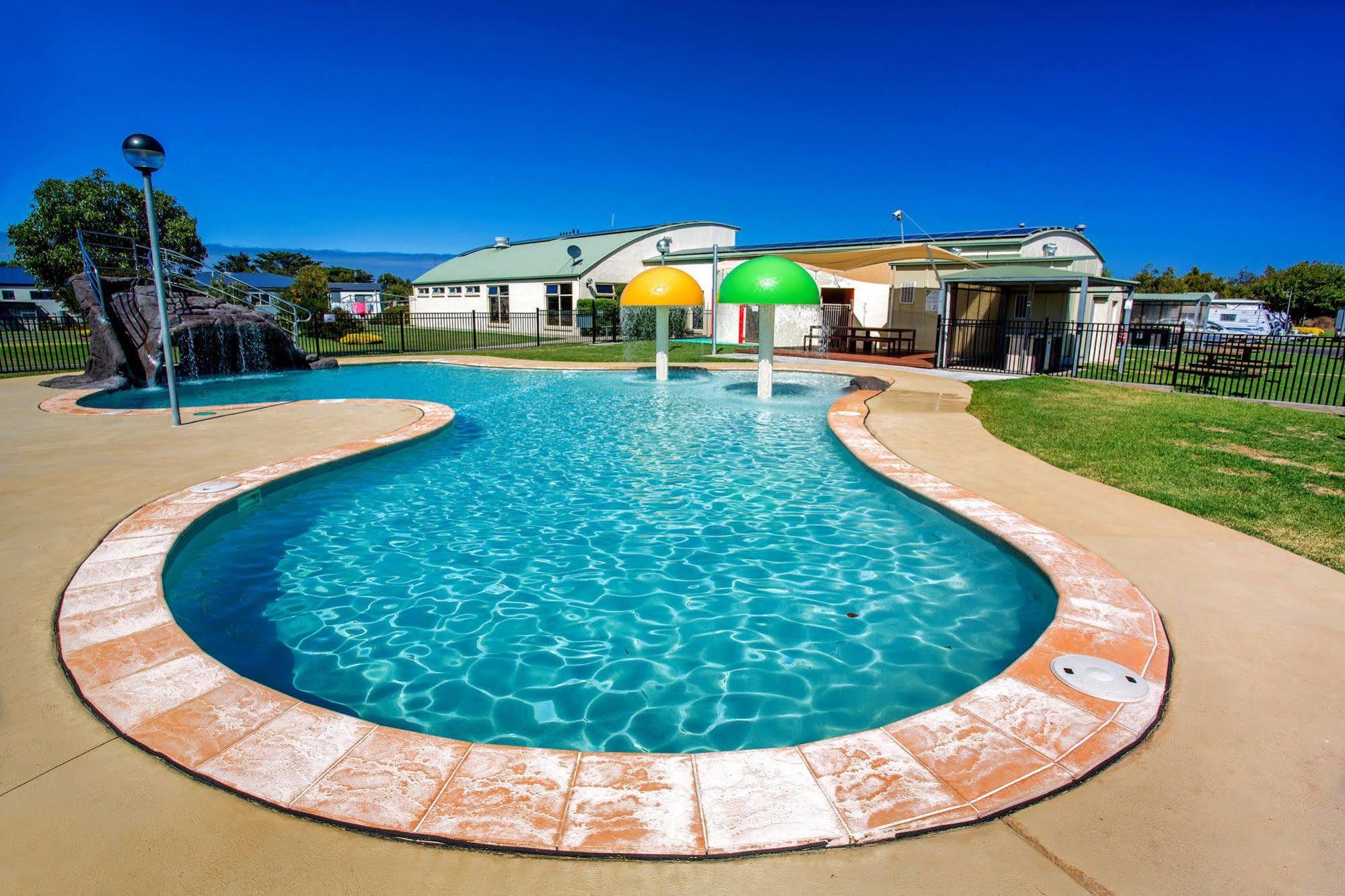 Nrma Warrnambool Riverside Holiday Park Exterior photo